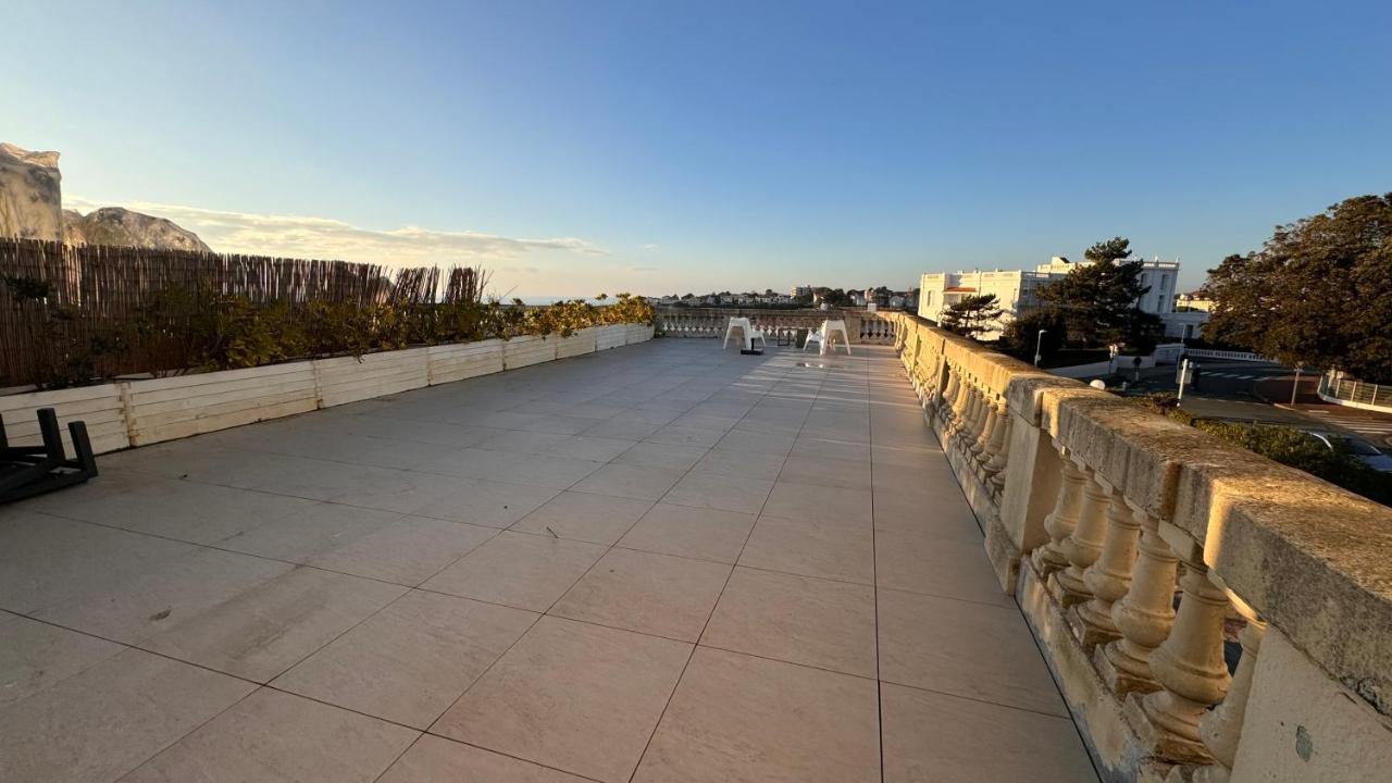 Appartement Vue Mer A Pontaillac ロワイヤン エクステリア 写真